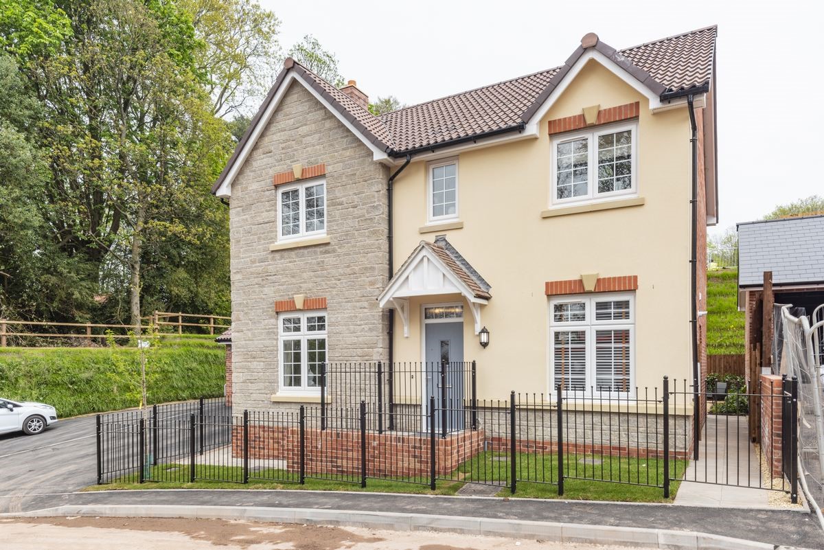 Abergavenny development, Coed Glas welcomes first home owners